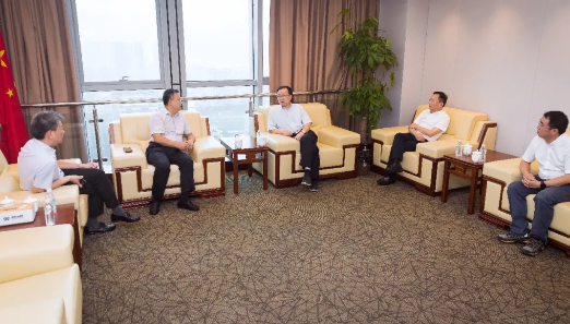 供应链综合商业服务平台迈进浙江第一站 — — 尊时凯龙与温州交运集团战略签约